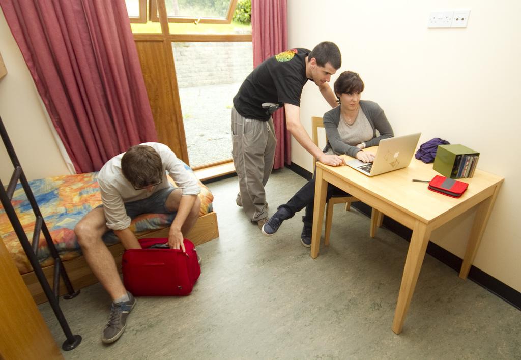 Errigal Youth Hostel Ґуідор Екстер'єр фото